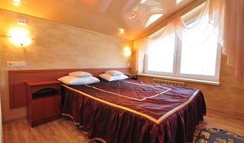 Люкс шестиместный трехкомнатный с отдельным входом