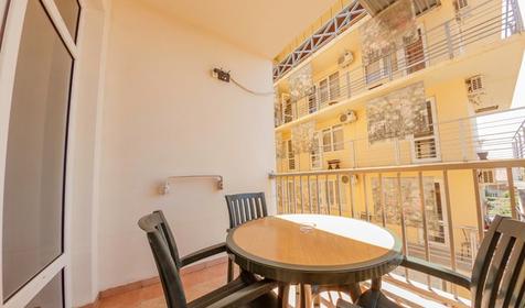 Студио-люкс двухместный (с балконом)