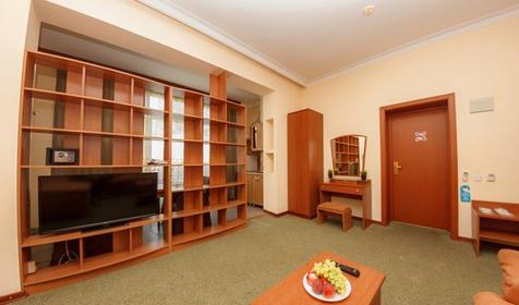 Семейный шестиместный двухкомнатный