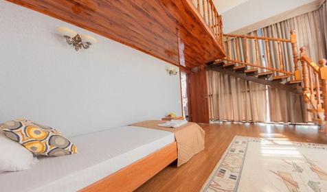 Апартаменты четырехместный двухкомнатный двухъярусный