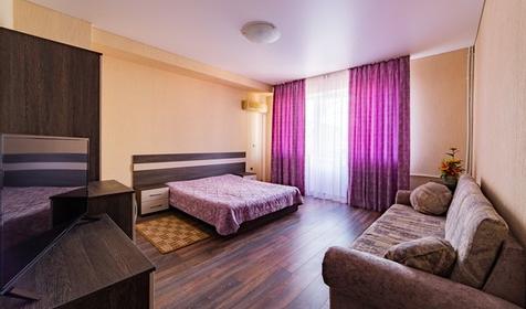 Семейный трехместный