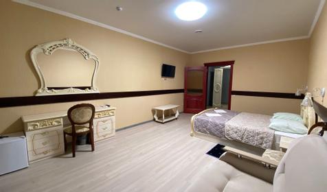 Золотой Лотос