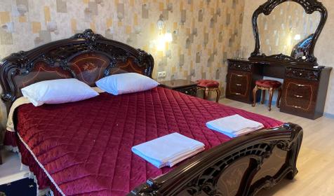 Золотой Лотос