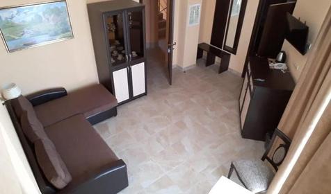 Апартаменты четырехместные двухкомнатные с балконом