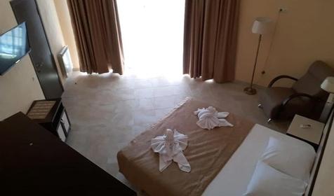 Апартаменты четырехместные двухкомнатные с балконом