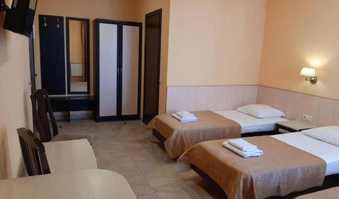 Трехместный стандарт. Гостиница Лотос, г. Геленджик