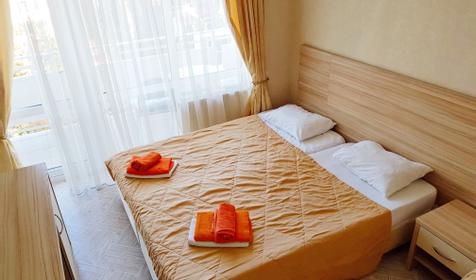 Двухместный с двуспальной кроватью