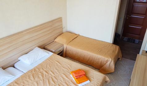 Двухместный с двуспальной кроватью