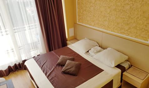 Двухместный с двуспальной кроватью