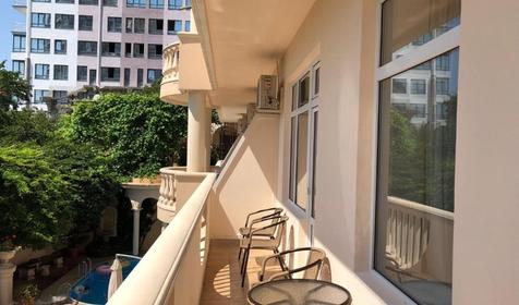 Апартаменты трехкомнатные с балконом и кухней