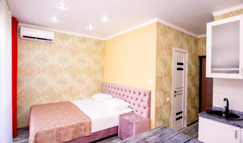 Комфорт улучшенный двухместный с балконом (двуспальная кровать)