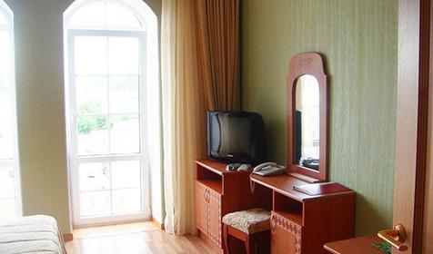 Люкс трехместный двухкомнатный