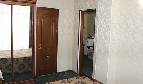 Люкс двухместный двухкомнатный улучшенный с балконом