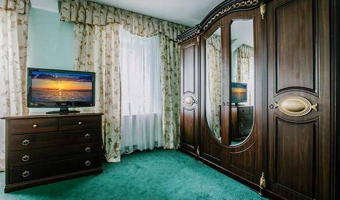 Люкс двухместный двухкомнатный с кухней