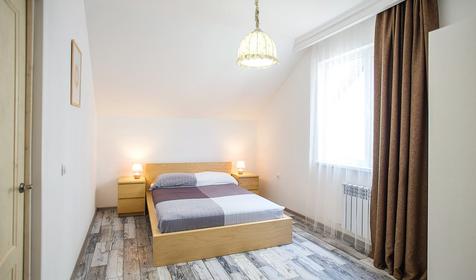 Апартаменты трехкомнатные с кухней