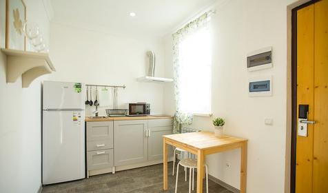 Апартаменты трехкомнатные с кухней