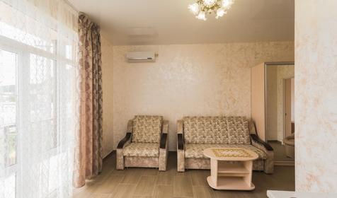 Люкс плюс пятиместный двухкомнатный (с видом на море)