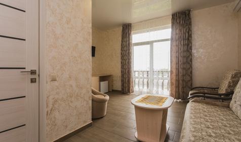 Люкс плюс пятиместный двухкомнатный (с видом на море)