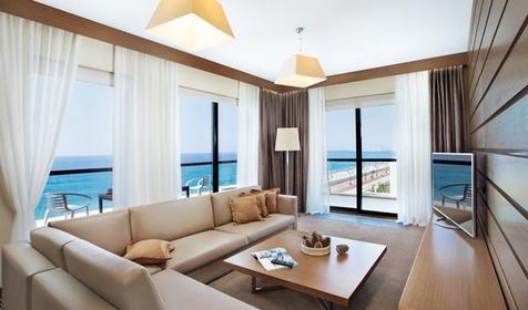 Люкс 2-местный 2-комнатный с видом на море