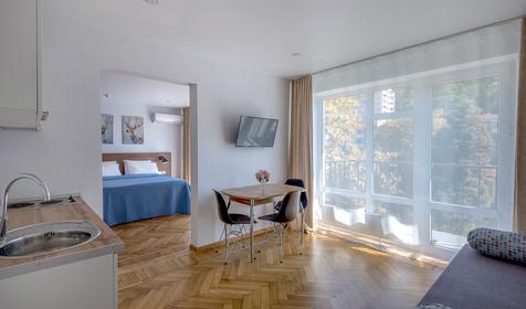 Апартаменты четырехместные двухкомнатные "Восток"