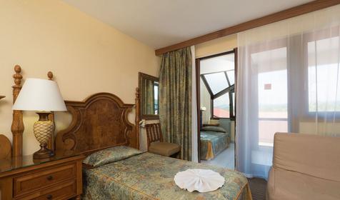 Стандарт трехместный с балконом