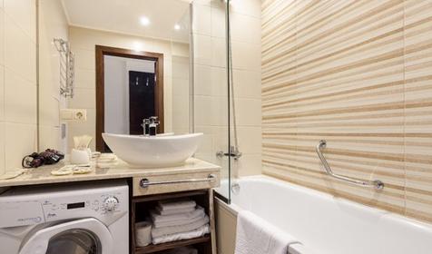 Апартаменты улучшенные четырехместные с кухней и балконом