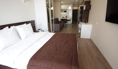 Апартаменты улучшенные четырехместные с кухней и балконом