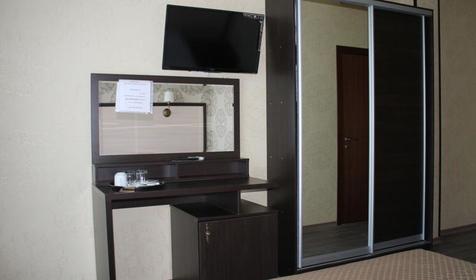 Люкс четырехместный (с балконом)