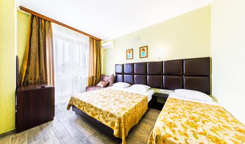 Полулюкс трехместный