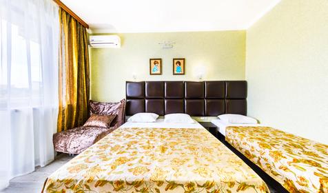 Полулюкс трехместный