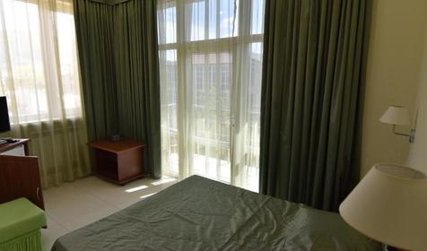 Полулюкс двухместный (с балконом)