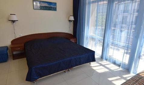 Полулюкс двухместный (с доп. местом и балконом)