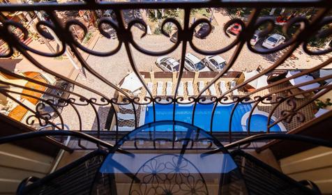 Полулюкс трехместный