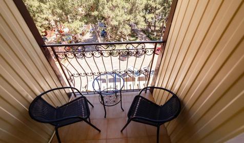 Полулюкс трехместный