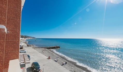 Стандарт трехместный (вид на море, корпус Алые паруса)