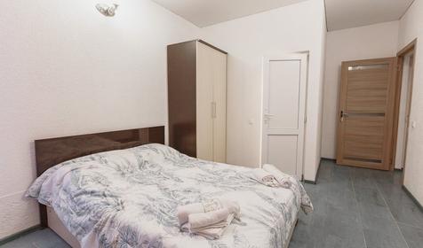 Семейный четырехместный двухкомнатный (вид на горы, корпус Алые паруса)