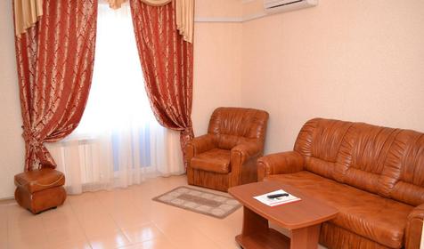 Люкс четырехместный двухкомнатный с балконом люкс Гостевой дом Лев, г. Анапа, п. Сукко