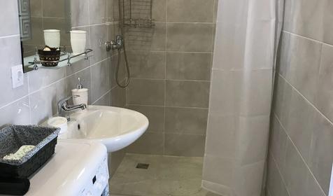 Апартаменты-студио с кухней. Повышенной комфортности. Имеется свой балкон и вид на море, горы и год.