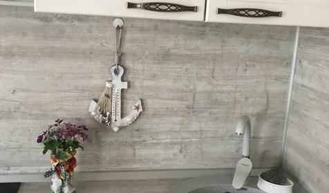 Апартаменты-студио с кухней. Повышенной комфортности. Имеется свой балкон и вид на море, горы и год.