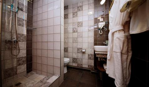 Стандарт двухместный (боковой вид на море)