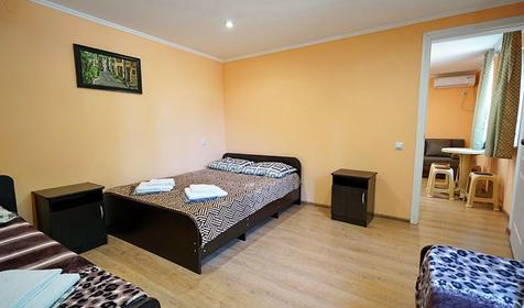 Двухкомнатный с кухней