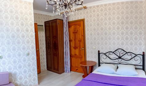 Трехместный с удобствами и балконом