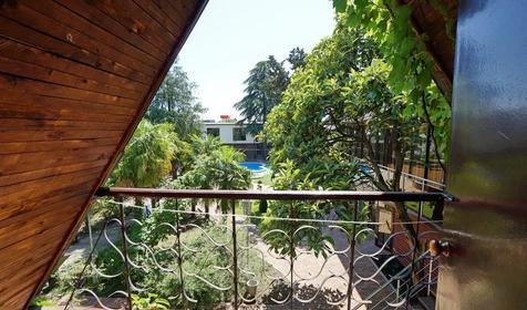 Трехместный эконом с балконом