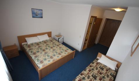 Трехместный стандарт, двуспальная+односпальная кровати