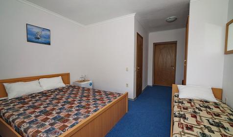 Трехместный стандарт, двуспальная+односпальная кровати