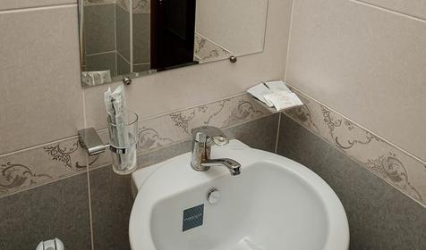 Полулюкс четырехместный двухкомнатный (с балконом)