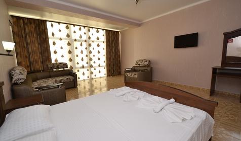 Комфорт четырехместный (с витражным окном)