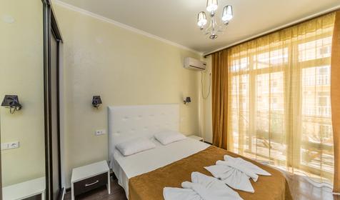 Семейный комфорт четырехместный двухкомнатный (с балконом)