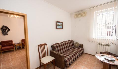 Трехместный двухкомнатный семейный. Гостевой дом Каталония, г. Анапа