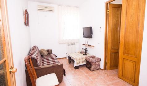 Трехместный двухкомнатный семейный. Гостевой дом Каталония, г. Анапа